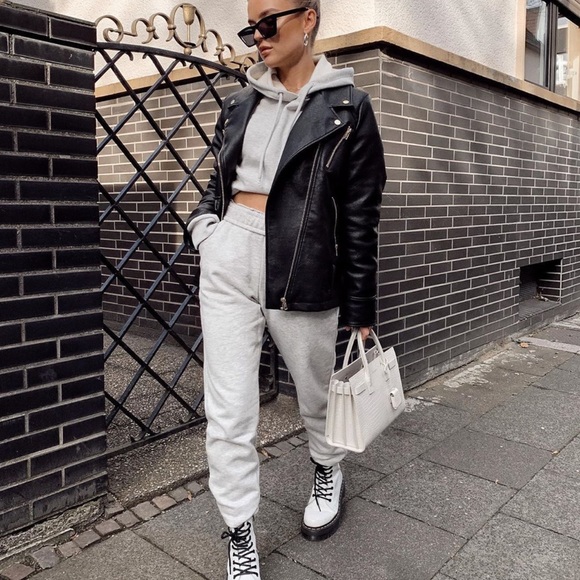 Dr. Martens Boots | NEW | Size 8 - Picture 8 of 15